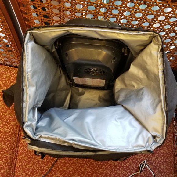 Working Koolatron D13 Soft Nylon Electric Cooler Hot Cold Dark Grey 12V Car Plug - Picture 6 of 9